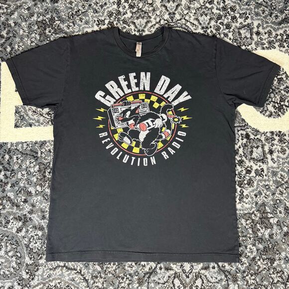 Next Level Apparel Green Day Spring Tour 2017 Revolution Radio Men Sz L T Shirt - Picture 1 of 5